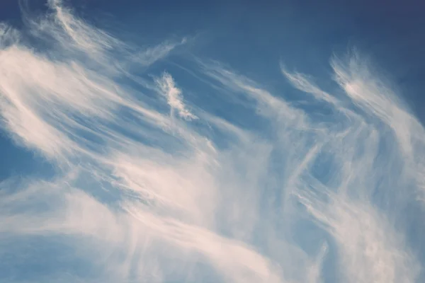 Blue sky woth clouds closeup - retro, vintage — Stock Photo, Image
