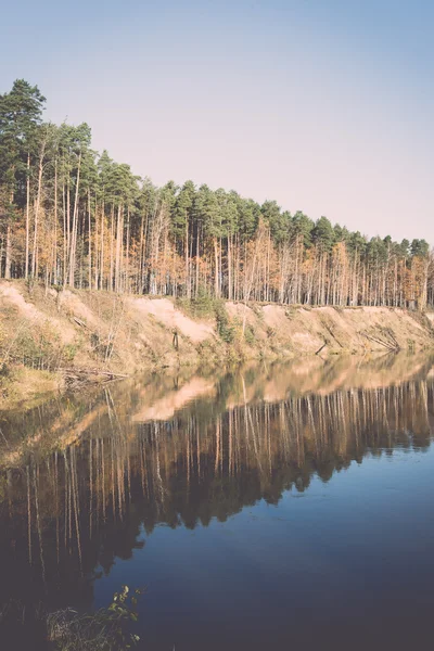 Scenic autumn colored river in country - retro, vintage — Stock Photo, Image