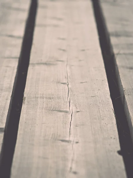 Tablón de madera con astillas y grietas - retro, vintage — Foto de Stock