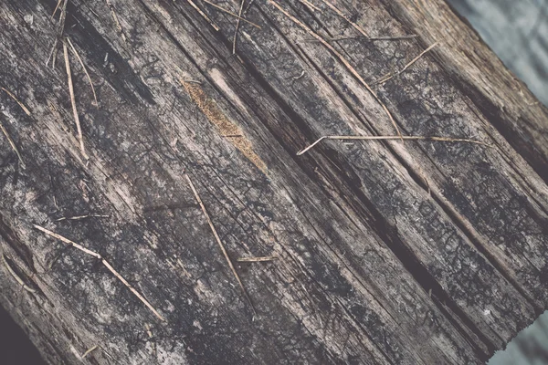 Tavoletta di legno con schegge e fessure - retro, vintage — Foto Stock