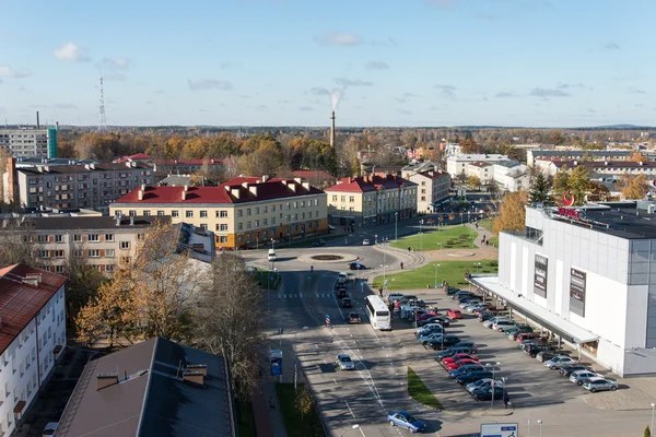 Vista aérea de la ciudad rural en Latvia. valmiera — Foto de Stock