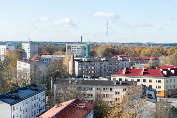 Luchtfoto van landelijke stad in Letland. Valmiera — Stockfoto