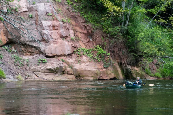 Tourists enjoying water sports, kayaking — Stock Photo, Image