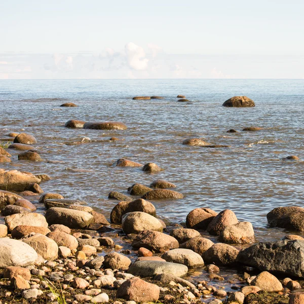 Felsstrand in der Ostsee — Stockfoto