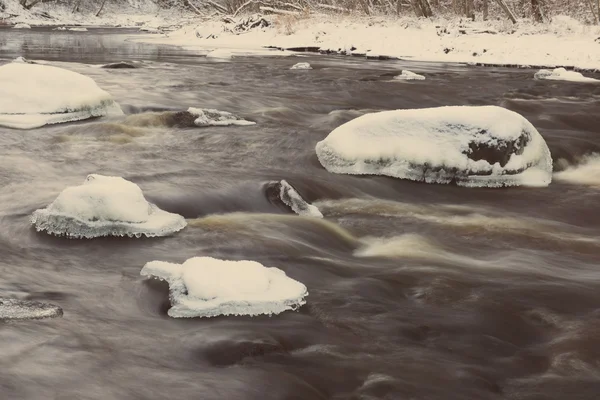 Texturas de hielo congeladas abstractas en el río - vintage retro — Foto de Stock