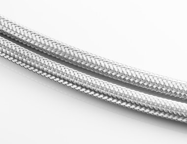 Elastik metal elyaf su boru konektörler ile