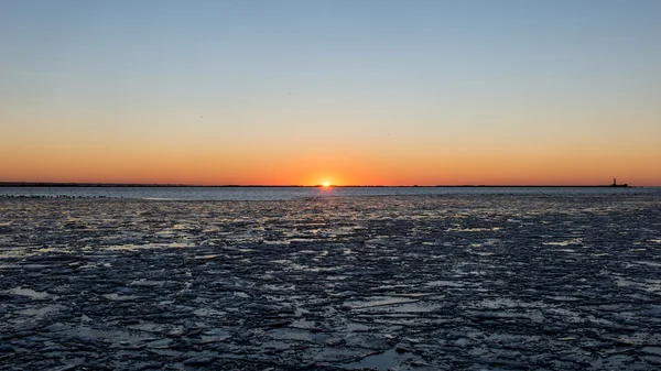 Fagyasztott tengerre néző Sunset — Stock Fotó