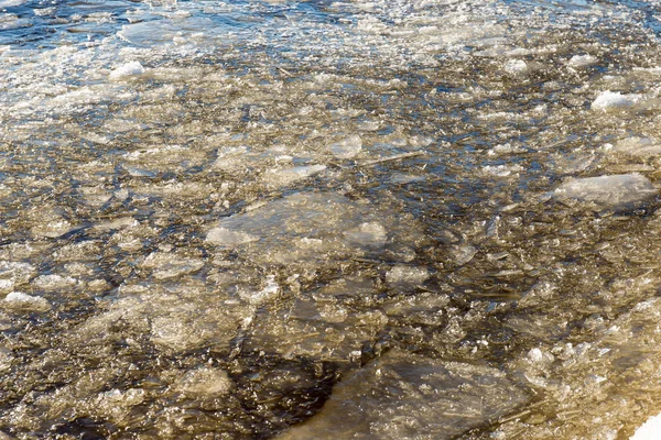 Blocos de gelo congelados abstratos no mar — Fotografia de Stock