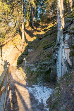 Kışın kırsal manzara