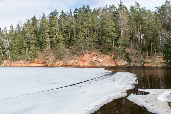 Homokkő sziklák a Gaujas Nemzeti Park, Lettország — Stock Fotó