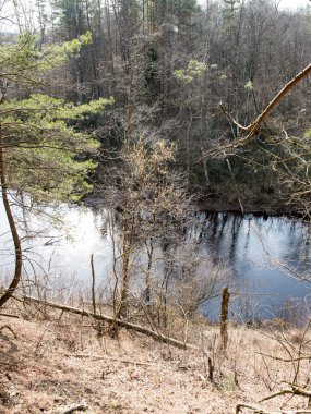 ülkede doğal bahar renkli Nehri