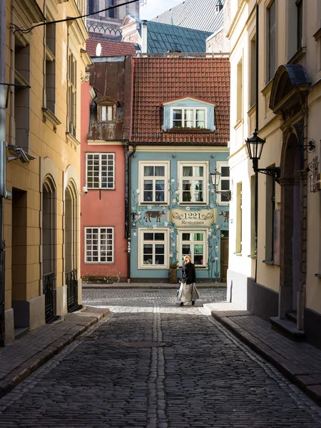 Detalles arquitectónicos del centro de la ciudad vieja en Riga, Letonia — Foto de Stock