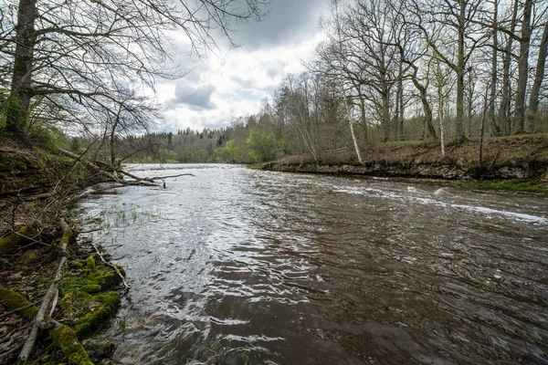 Waterval op de rivier — Stockfoto