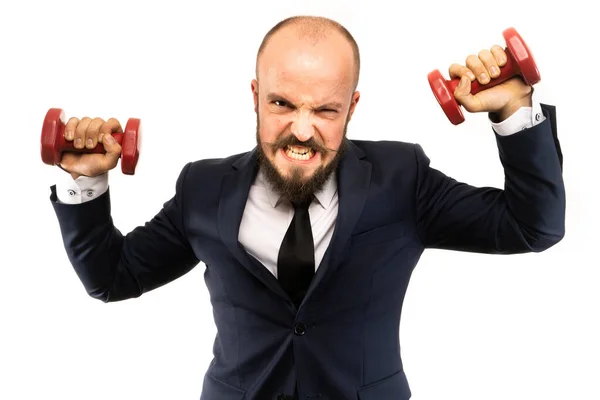 Adam fotoğraf stüdyosunda poz veriyor.. 