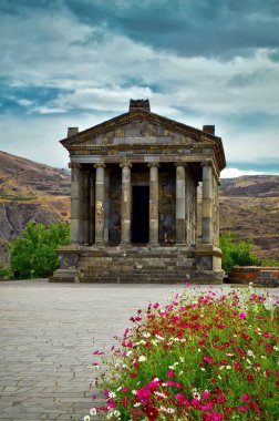 Garni Pagan Tapınağı, Ermenistan Cumhuriyeti 'nin Helenistik Tapınağı. 