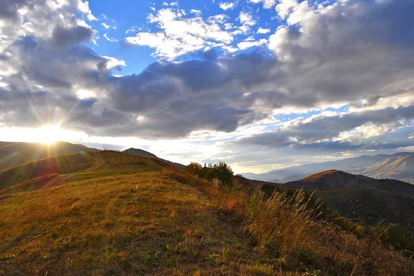 Sunset in the mountains — Stock Photo, Image