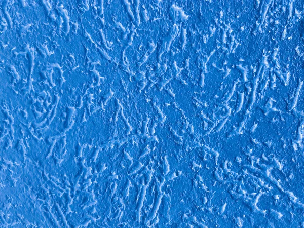 Fayans, keyfi çizimler şeklinde zengin bir mavi renktir..