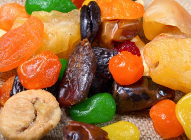 Kurutulmuş meyve: elma, Kuru Kayısı, incir, tarihler