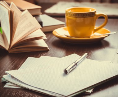 Bir masa üzerine çalışma bozukluğu