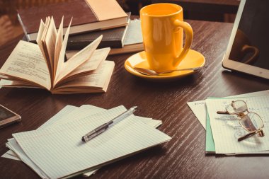 Bir masa üzerine çalışma bozukluğu