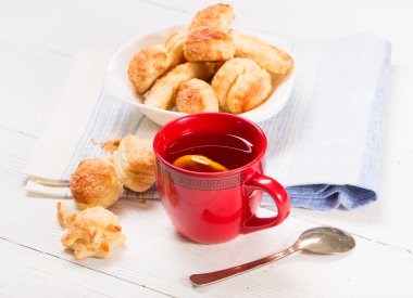 Çay bir limon ve puf böreği gelen tanımlama bilgileri