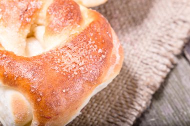 Bir Sivas'tan gelen peçeteye taze pasta kenarını