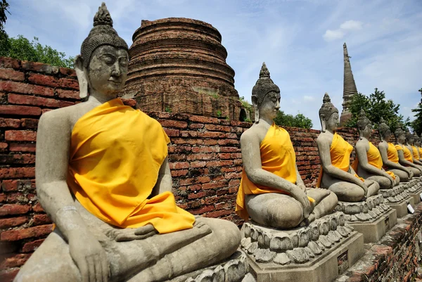 Row buddha — Stock Photo, Image