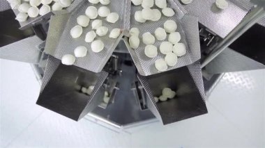 Üretim Rus köfte (Ravioli, Pot etiket) - otomatik üretim hattı