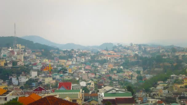 Belle vue sur la ville de Dalat (Vietnam) _ 50P — Video