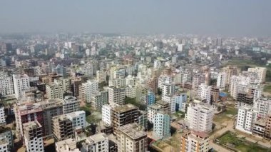 Chittagong şehri günden güne genişliyor. Chattogram liman şehrinin insansız hava aracı görüntüsü. Chattogram alan drone görüntüleme portu. Chittagong şehri, Bangladeş