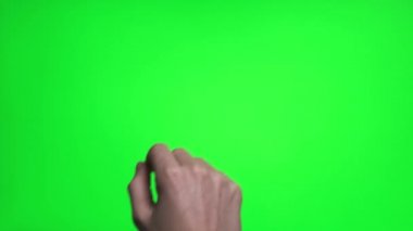 4K man yeşil ekranda dokunmatik el hareketi.