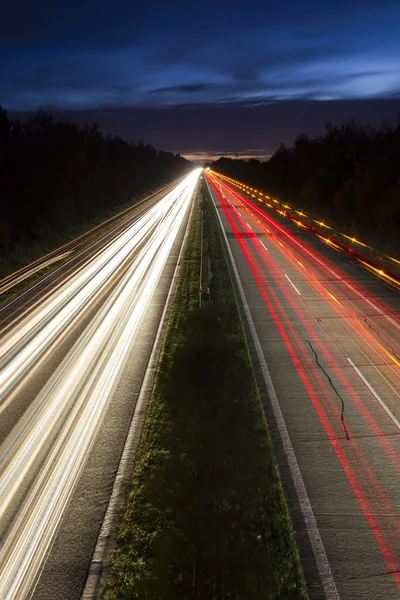 Feux d'autoroute nocturnes — Photo