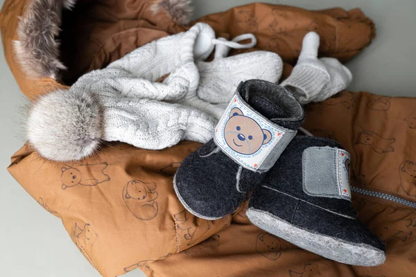 Winter clothes for toddler. Winter walk