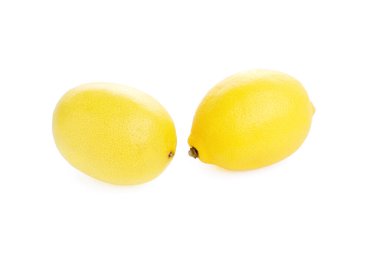 Beyaz arka planda iki limon
