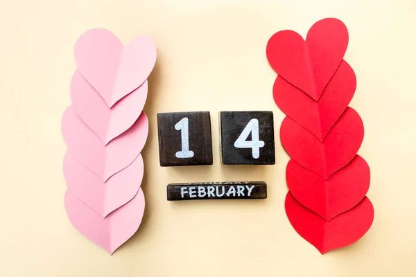 Feliz día de San Valentín 2021. Calendario y corazón — Foto de Stock