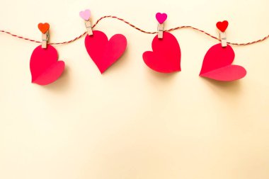 2021 Sevgililer Günün kutlu olsun. Kalpler. Kartpostal