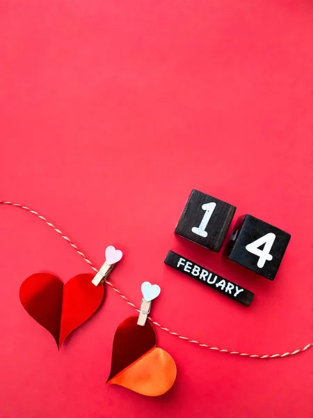 Feliz día de San Valentín 2021. Calendario y corazón — Foto de Stock