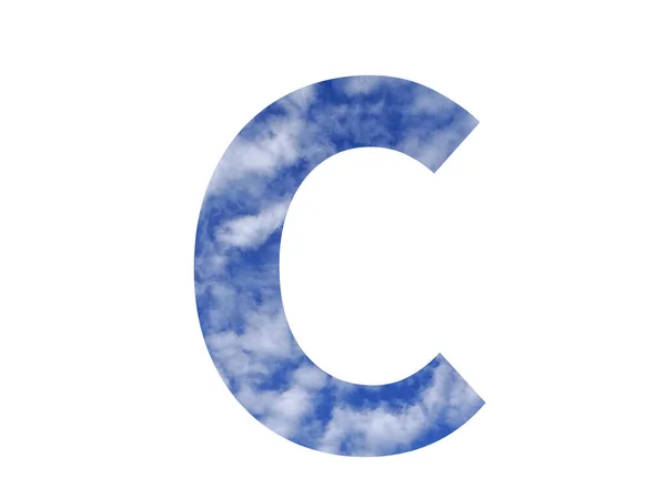 蓝天白云字母字母C 由蓝天和白云构成 背景为白色 — 图库照片