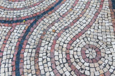 Mozaik döşeme kirli