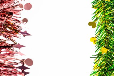 Üstünde belgili tanımlık yan tinsel ve metin için beyaz boşluk bırakın