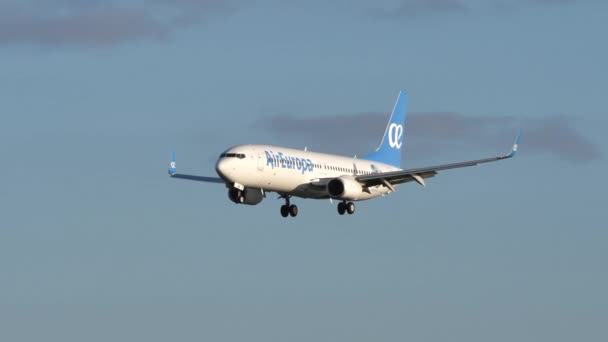 Lądowanie Boeinga 737-800 EC-MJU Air Europa na lotnisku Lanzarote — Wideo stockowe