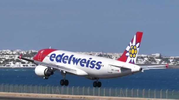 Airbus A320 HB-JJN operated by Edelweiss Air landing on Lanzarote Airport