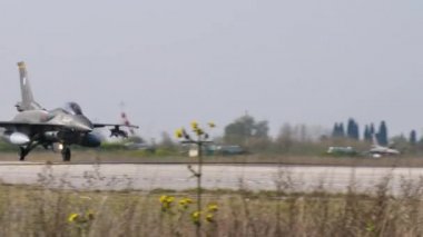 Lockheed Martin, eski General Dynamics, F-16 Viper veya Fighting Falcon Kalkış