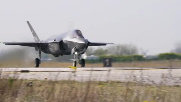 Lockheed Martin F-35 Lightning II Stany Zjednoczone Supersonic Modern Stealth Jet Samolot startowy — Wideo stockowe