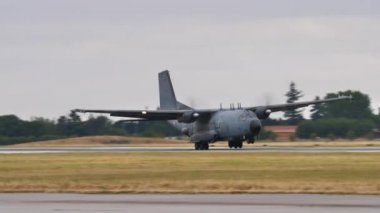 Askeri uçağın inişi C-160G Gabriel, Evreux Hava Üssü Fransa