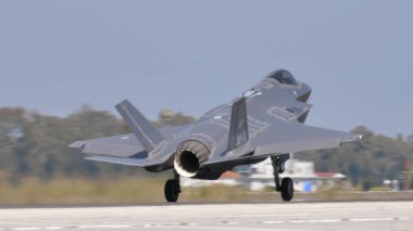 Lockheed Martin F-35 Yıldırım II İtalyan Hava Kuvvetleri 'nin gizli, çok delikli savaş uçağı.
