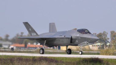 Lockheed Martin F-35 Yıldırım II İtalyan Hava Kuvvetleri 'nin gizli, çok delikli savaş uçağı.