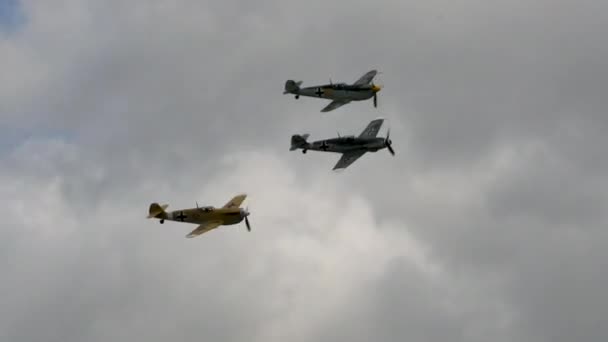 第二次世界大战的飞机Messerschmitt Bf 109德国空军，德国空军 — 图库视频影像