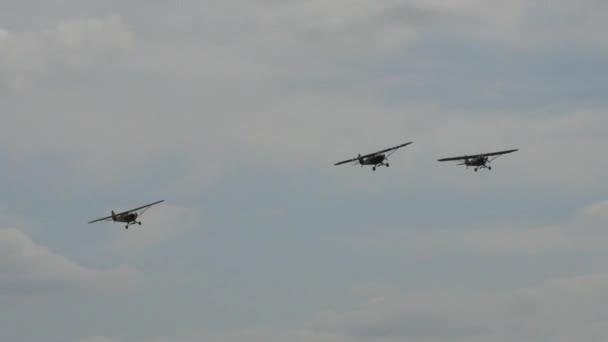 Piper J.3 Cub, L-4 Grasshopper, самолёты-разведчики и связи Второй мировой войны — стоковое видео