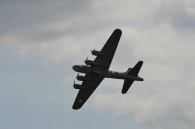 Boeing B-17 Uçan Kale 2. Dünya Savaşı Birleşik Devletler Hava Kuvvetleri bombacısı 